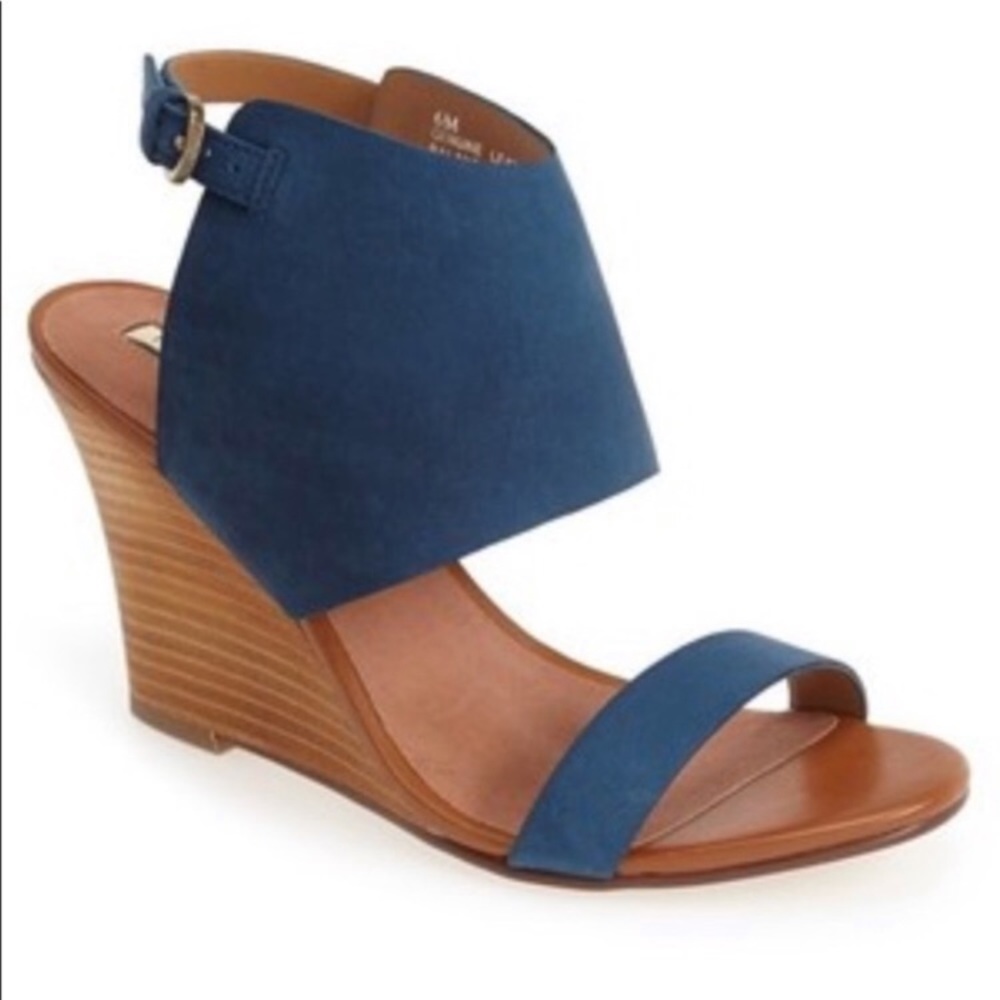 Halogen Clarette Leather Wedge Sandals Size 8